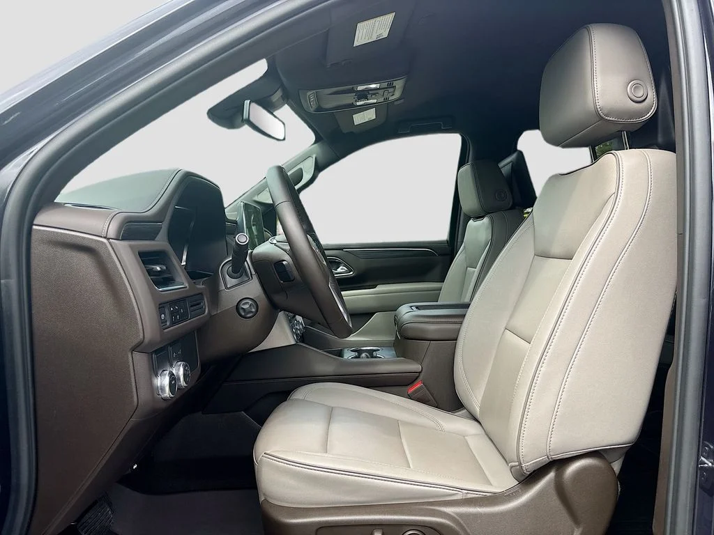 Used 2024 Silver GMC SLT image 46