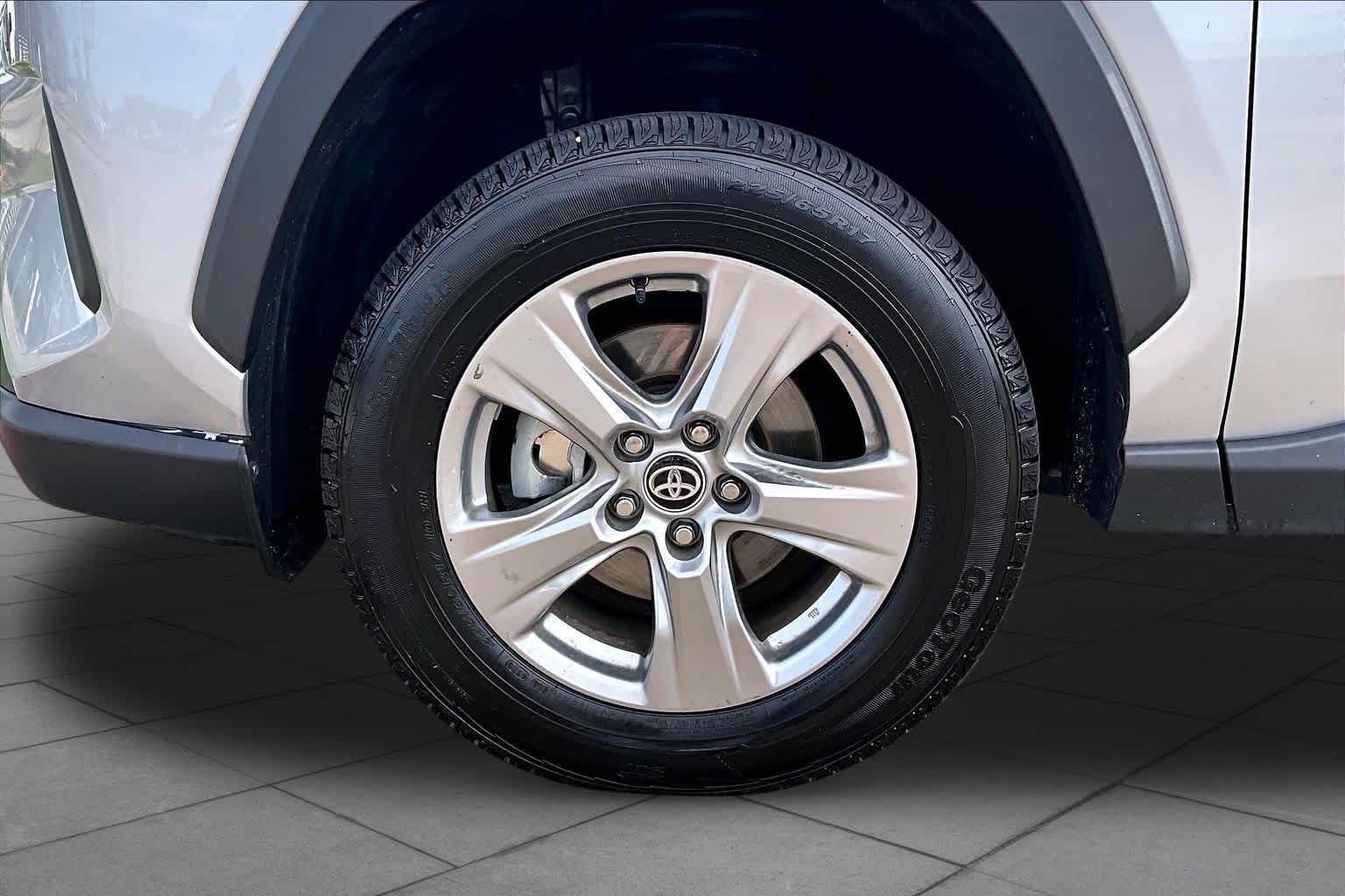 Used 2024 Silver Sky Metallic Toyota XLE image 11