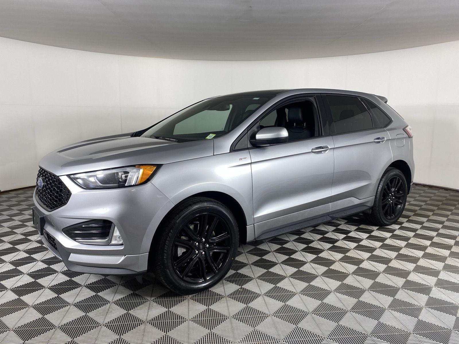 Used 2023 Iconic Silver Ford ST-Line image 6