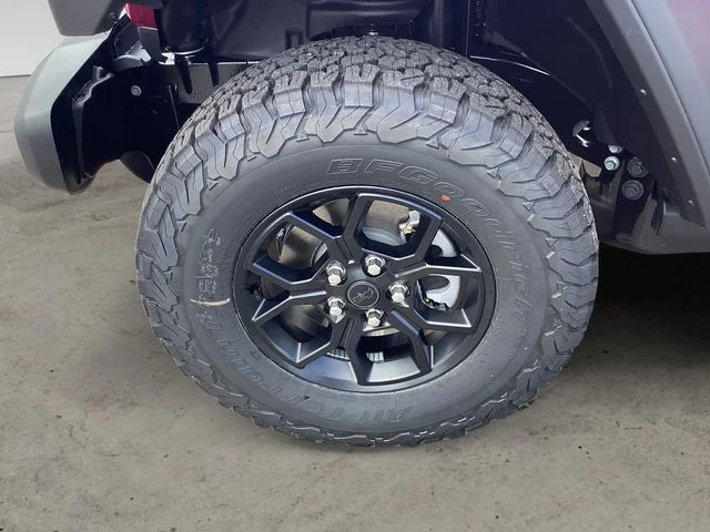 New 2026 Tuscadero Pearlcoat Jeep 4-DOOR WILLYS image 15