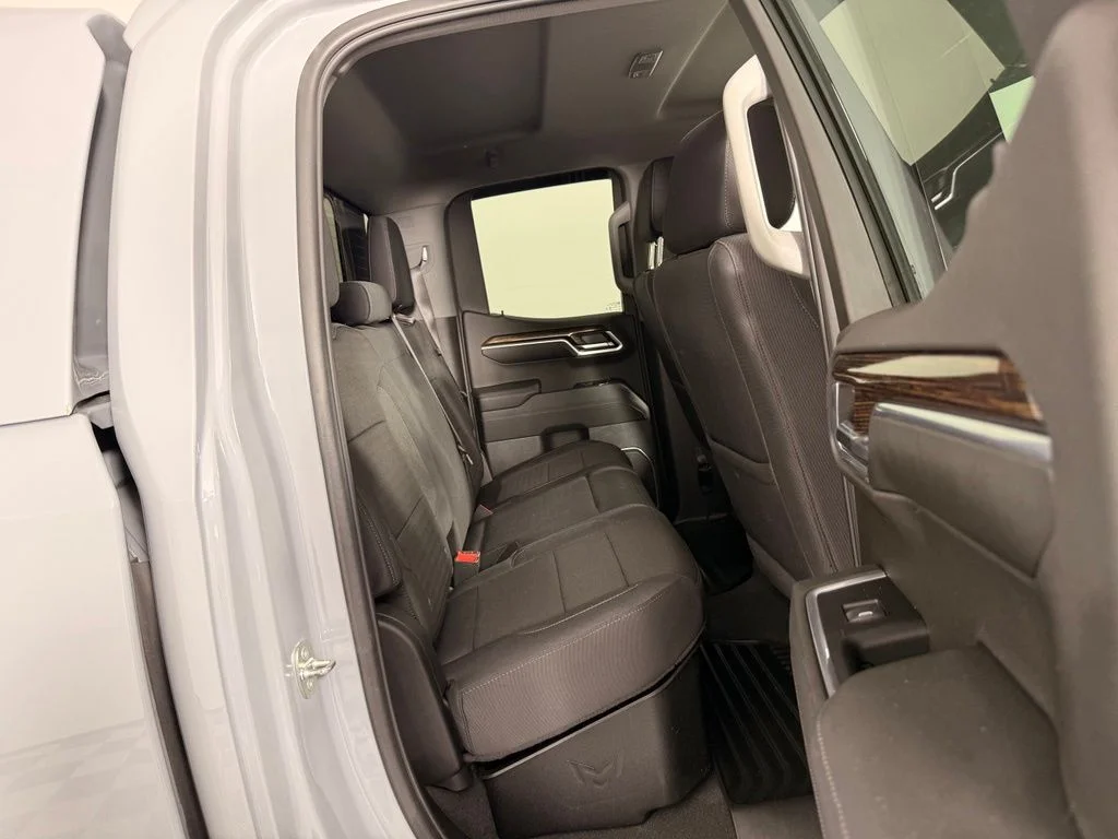 Used 2024 Gray GMC Elevation image 19