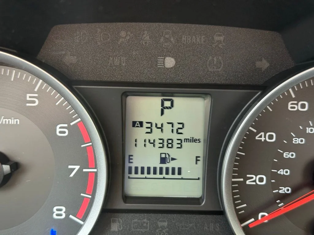 Used 2014 Silver Subaru 2.5i image 10