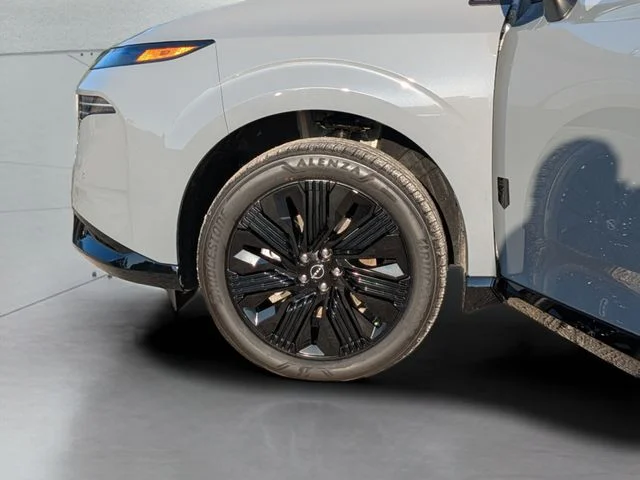 New 2027 Boulder Gray Pearl / Super Black Two-tone Nissan Dark Armor image 31