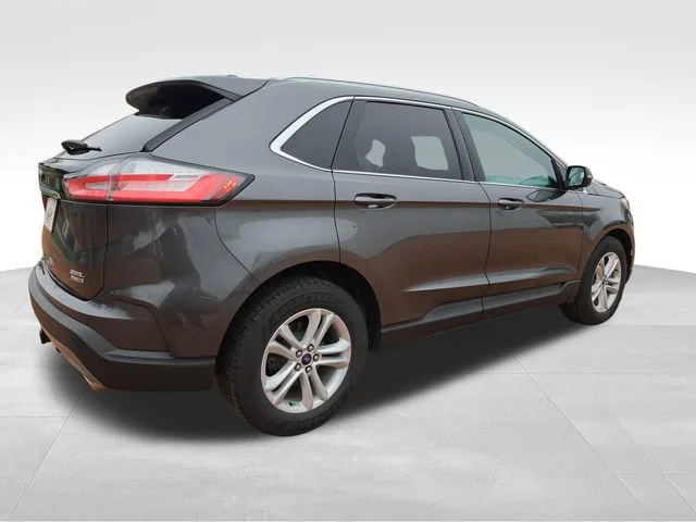 Used 2019 Gray Ford SEL image 7