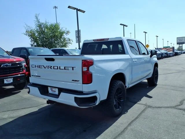 New 2026 Summit White Chevrolet RST image 6
