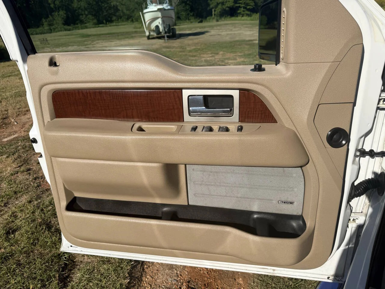 Used 2010 White Ford King Ranch 4x2 4dr SuperCrew Styleside 5.5 ft. SB image 34