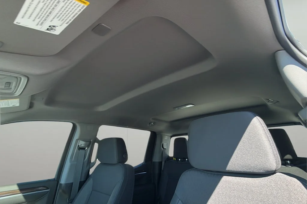 New 2026 Summit White Chevrolet LT image 32