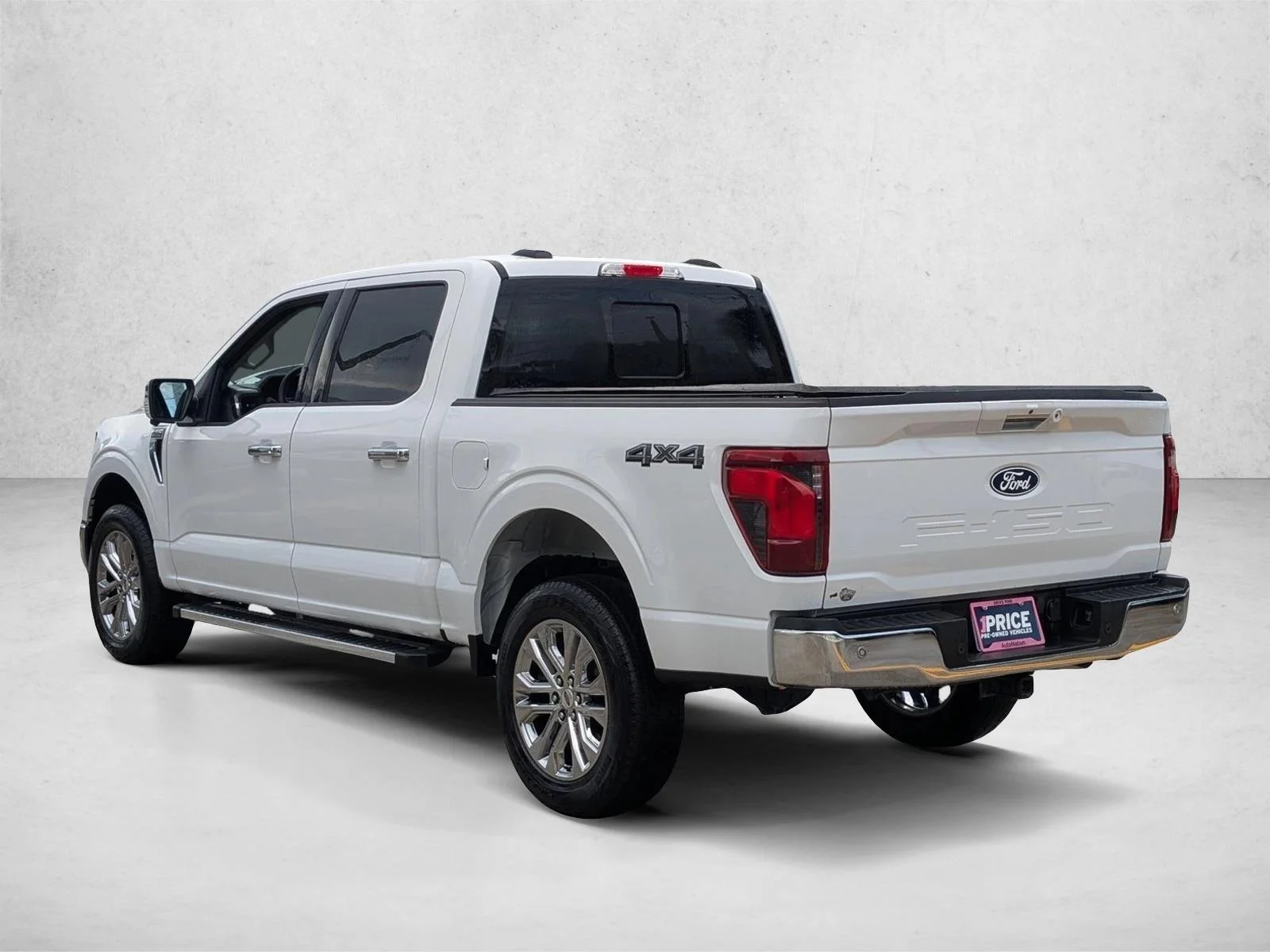 Used 2024 Oxford White Ford XLT image 8