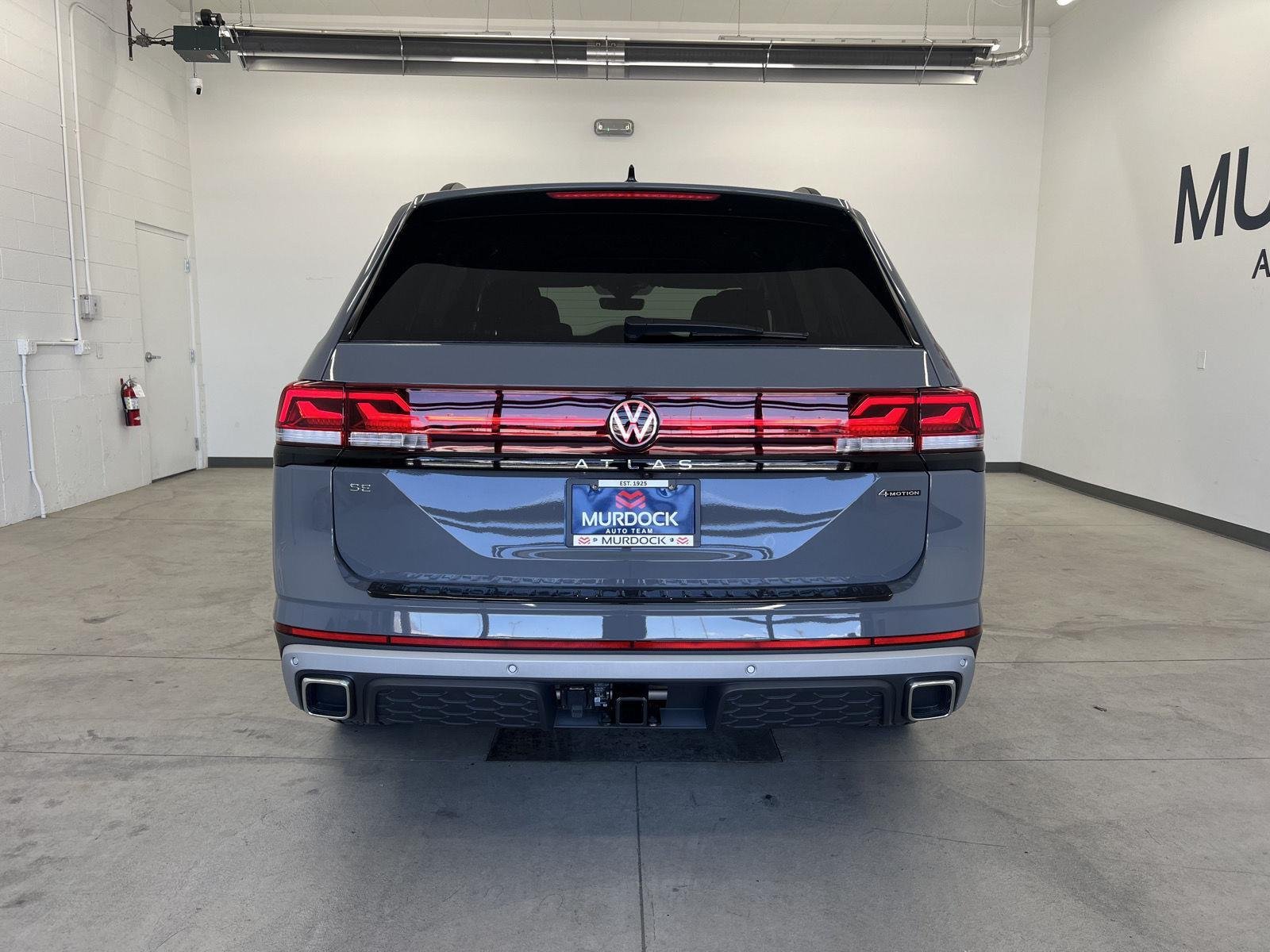 New 2026 Pure Gray Volkswagen 2.0T Peak Edition image 3