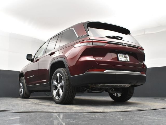 New 2026 Velvet Red Pearl-Coat Exterior Paint Jeep Limited image 22
