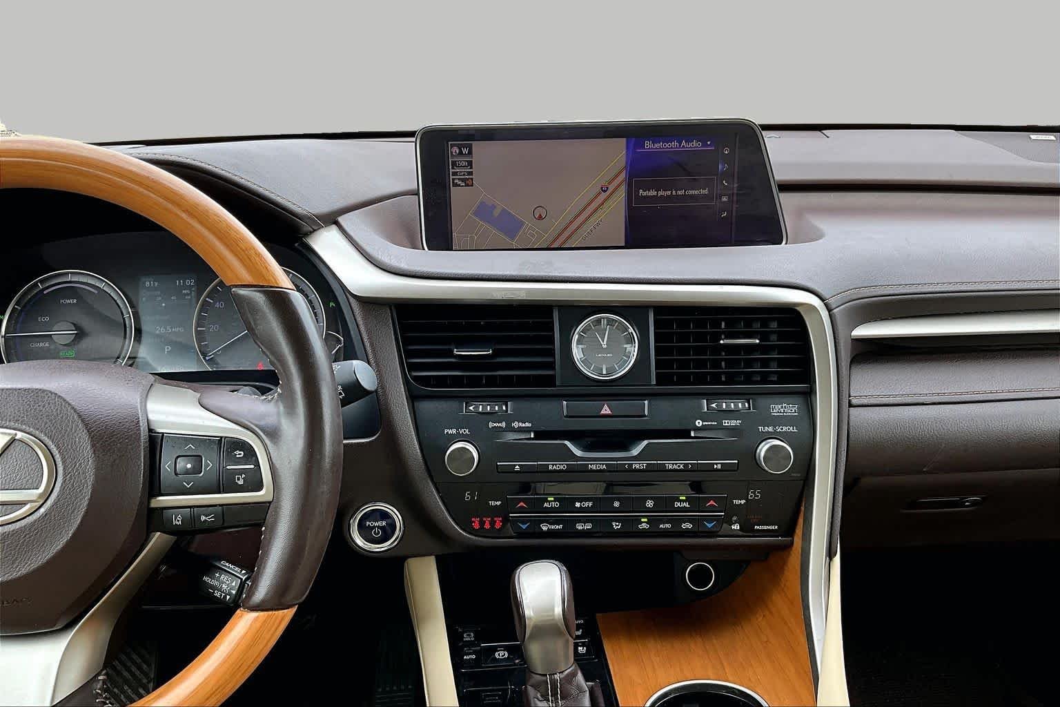 Used 2019 Matador Red Mica Lexus  image 7