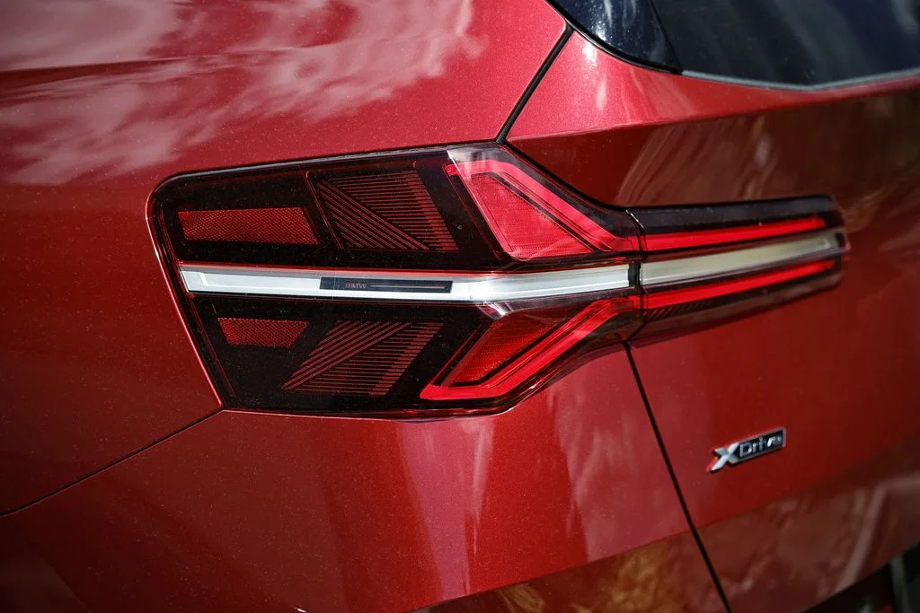 New 2026 Vegas Red Metallic BMW 30 xDrive image 7
