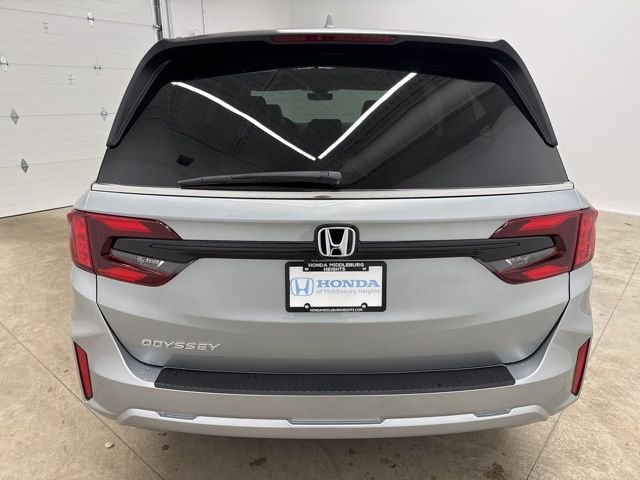 New 2026 Silver Honda EX-L image 6