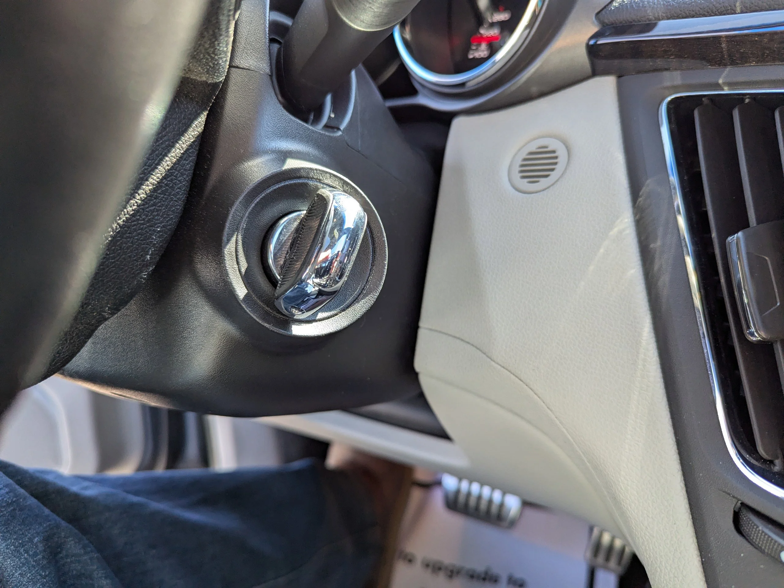 2013 Cadillac CTS-V Coupe V - Photo 18