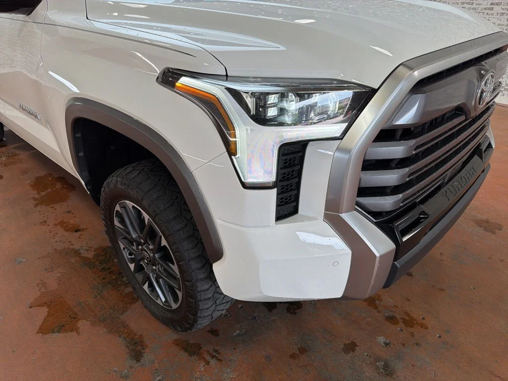 Used 2025 Ice Cap Toyota Limited image 9