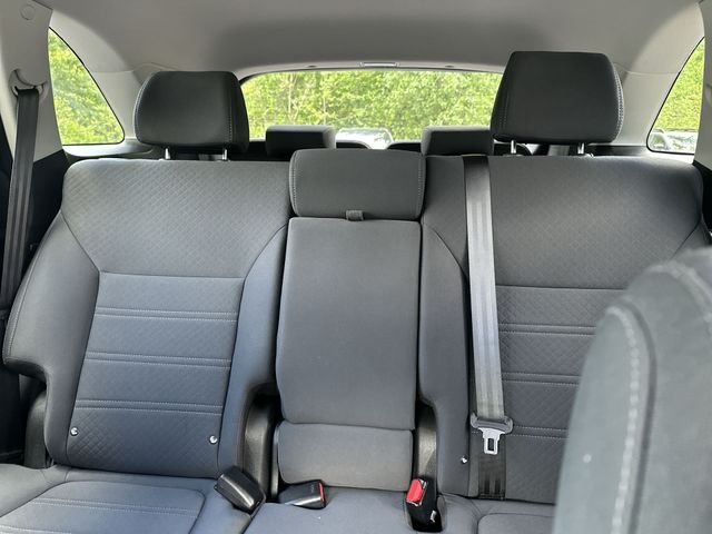 Used 2018 Silver Kia LX image 28