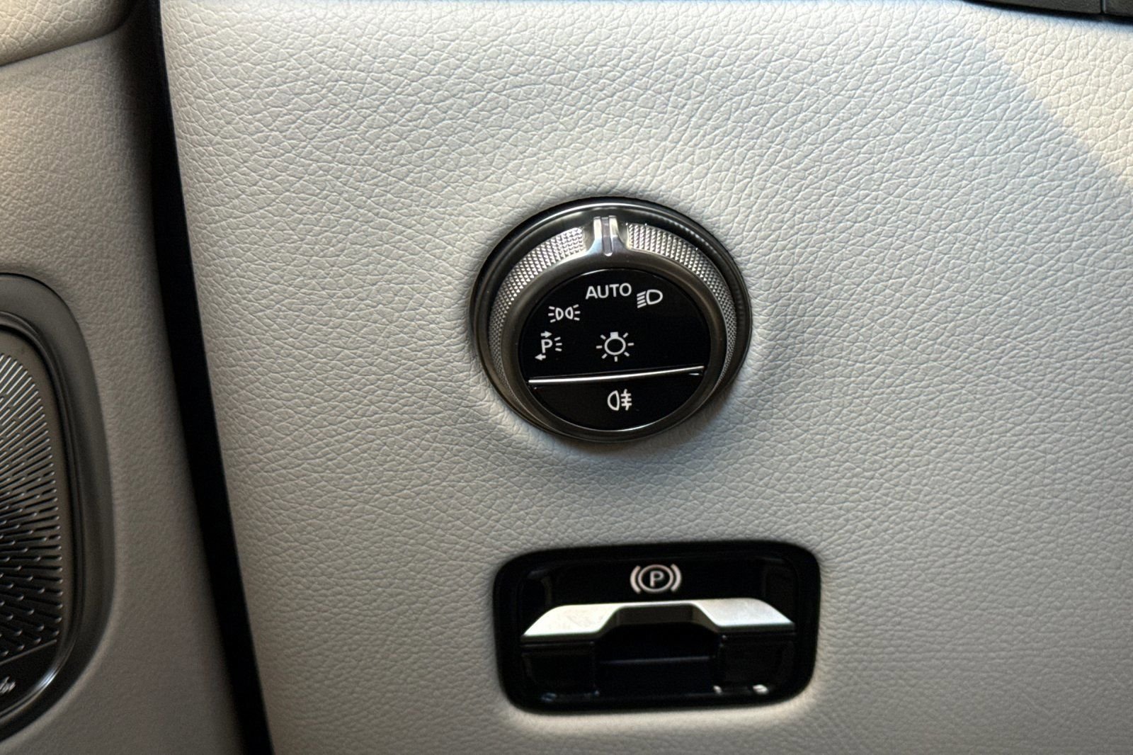 Certified Used 2026 Polar White Mercedes-Benz 300 image 35