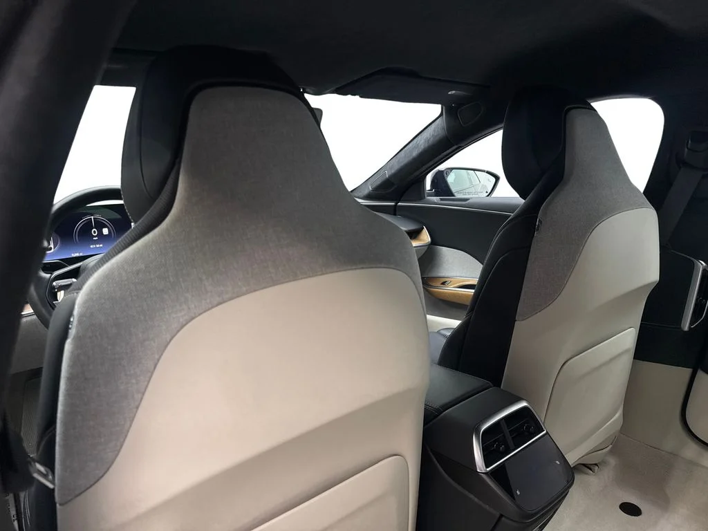 Used 2023 Black Lucid Touring image 33