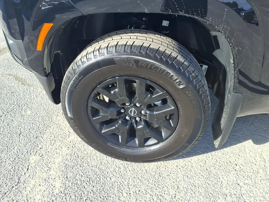 2026 Nissan Frontier SV - Photo 6