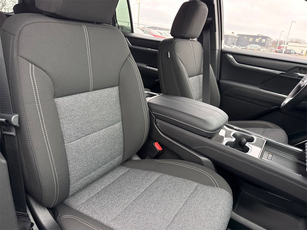 2026 GMC ACADIA - Image 38