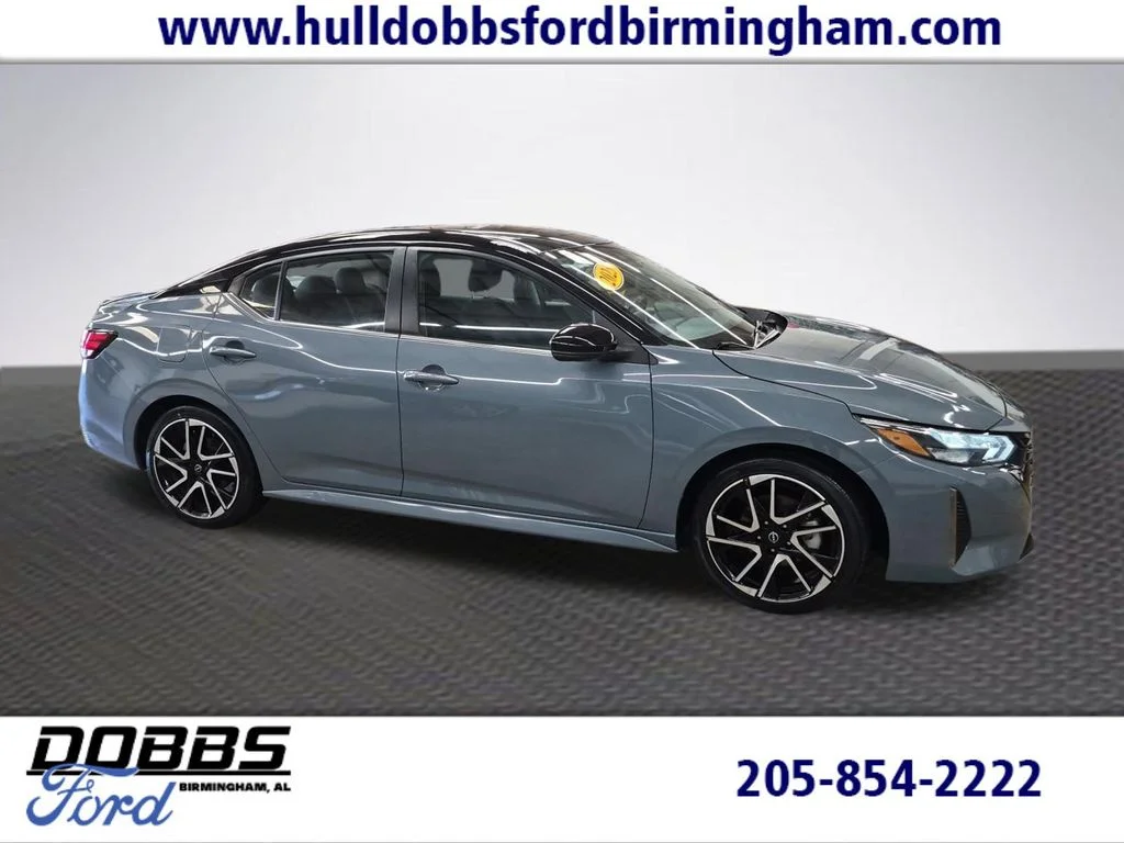 Used 2025 2t Gry Blk Roof Nissan SR image 1