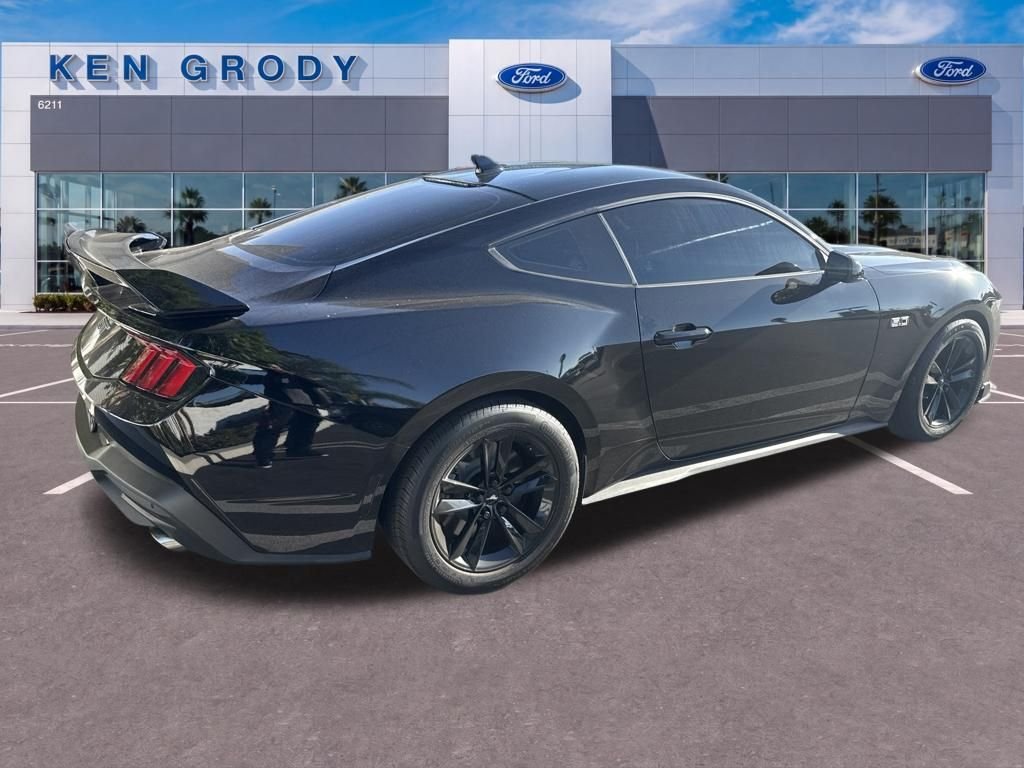 Used 2025 Black Ford GT image 3