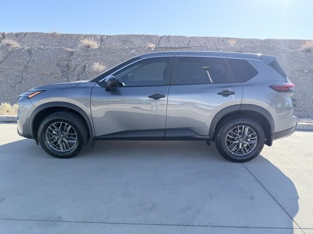 2025 Nissan Rogue S photo 4