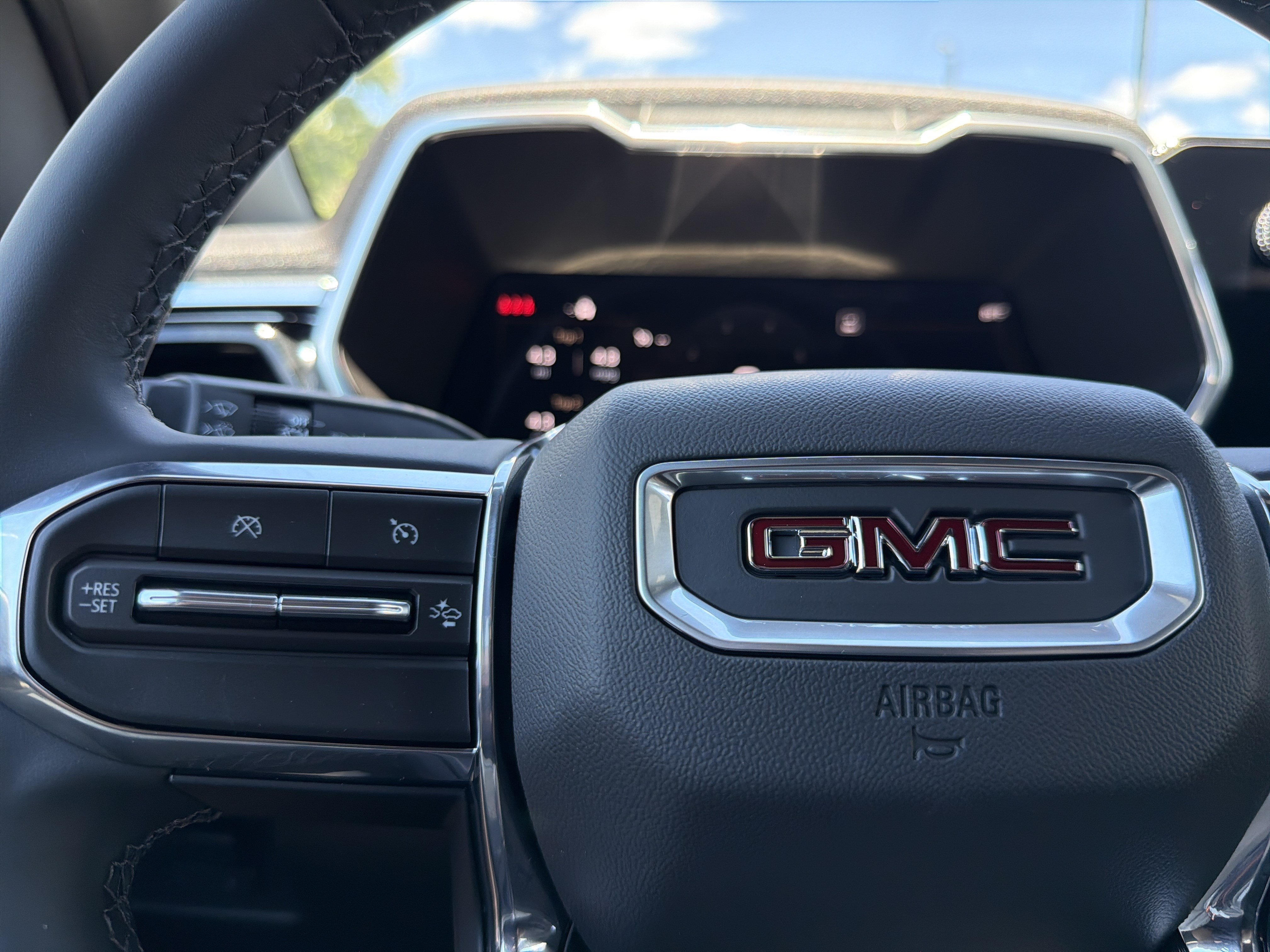 New 2026 Summit White GMC Elevation image 27