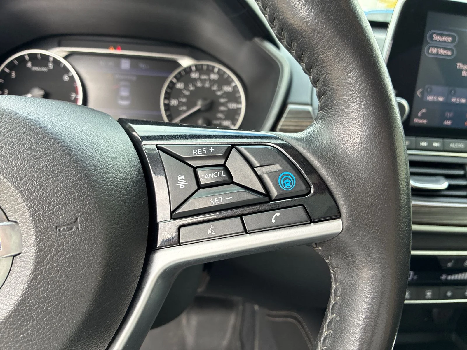 Used 2022 Gray Nissan 2.5 SL image 24