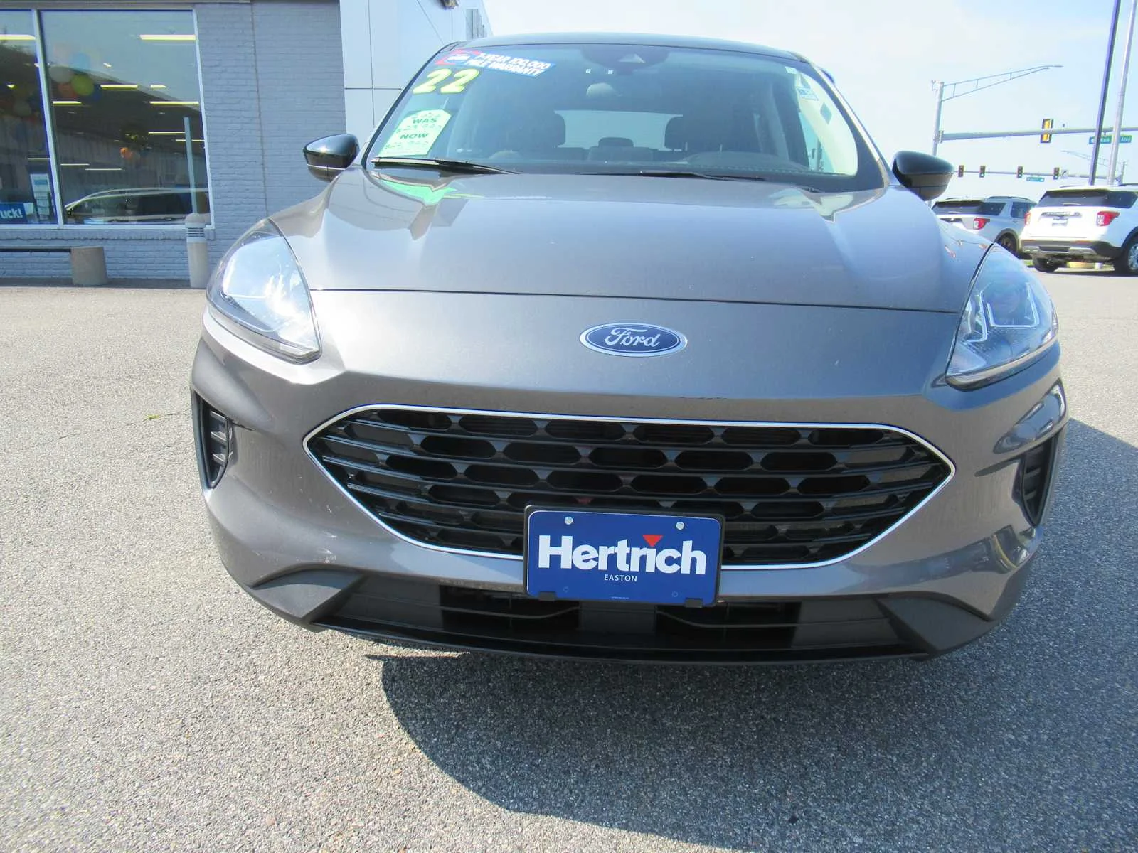 Certified Used 2022 Carbonized Gray Ford SE image 2