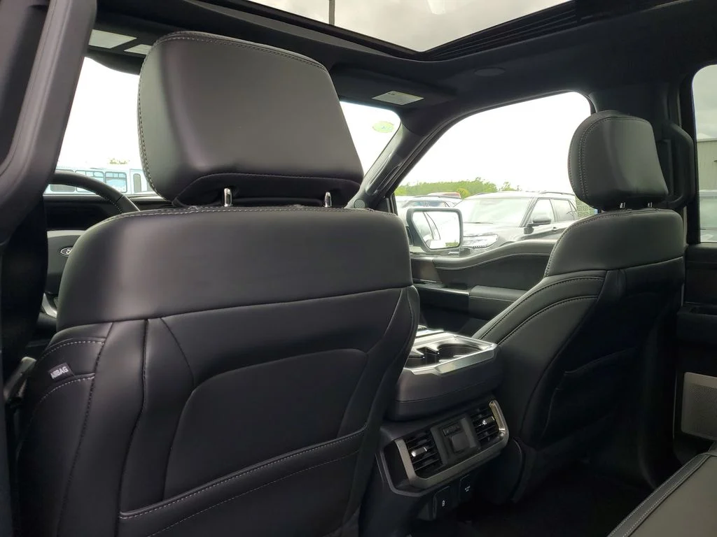New 2026 Star White Metallic Tri-Coat Ford Platinum® image 27