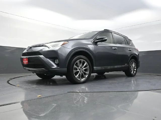 Used 2018 Gray Toyota Limited image 33