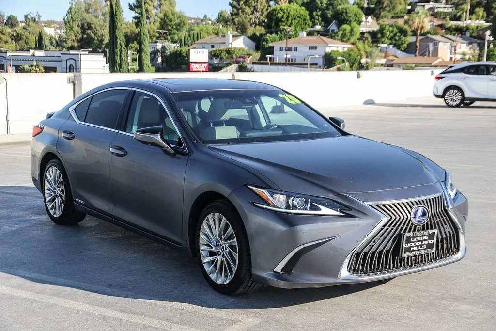 Used 2020 Gray Lexus 300h Luxury image 3