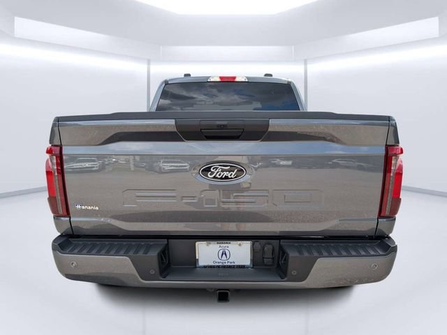 Used 2026 Gray Metallic Ford XLT image 4