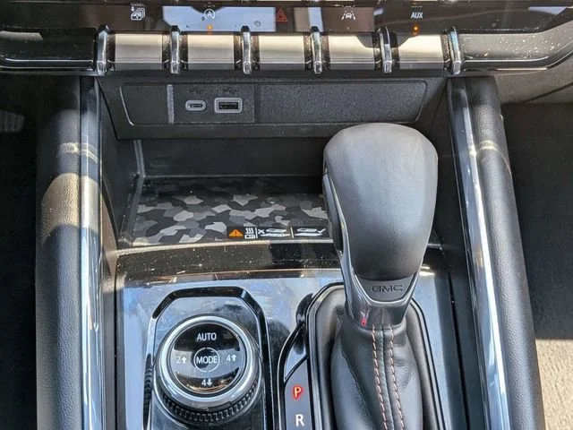 Used 2024 Onyx Black GMC AT4 image 30