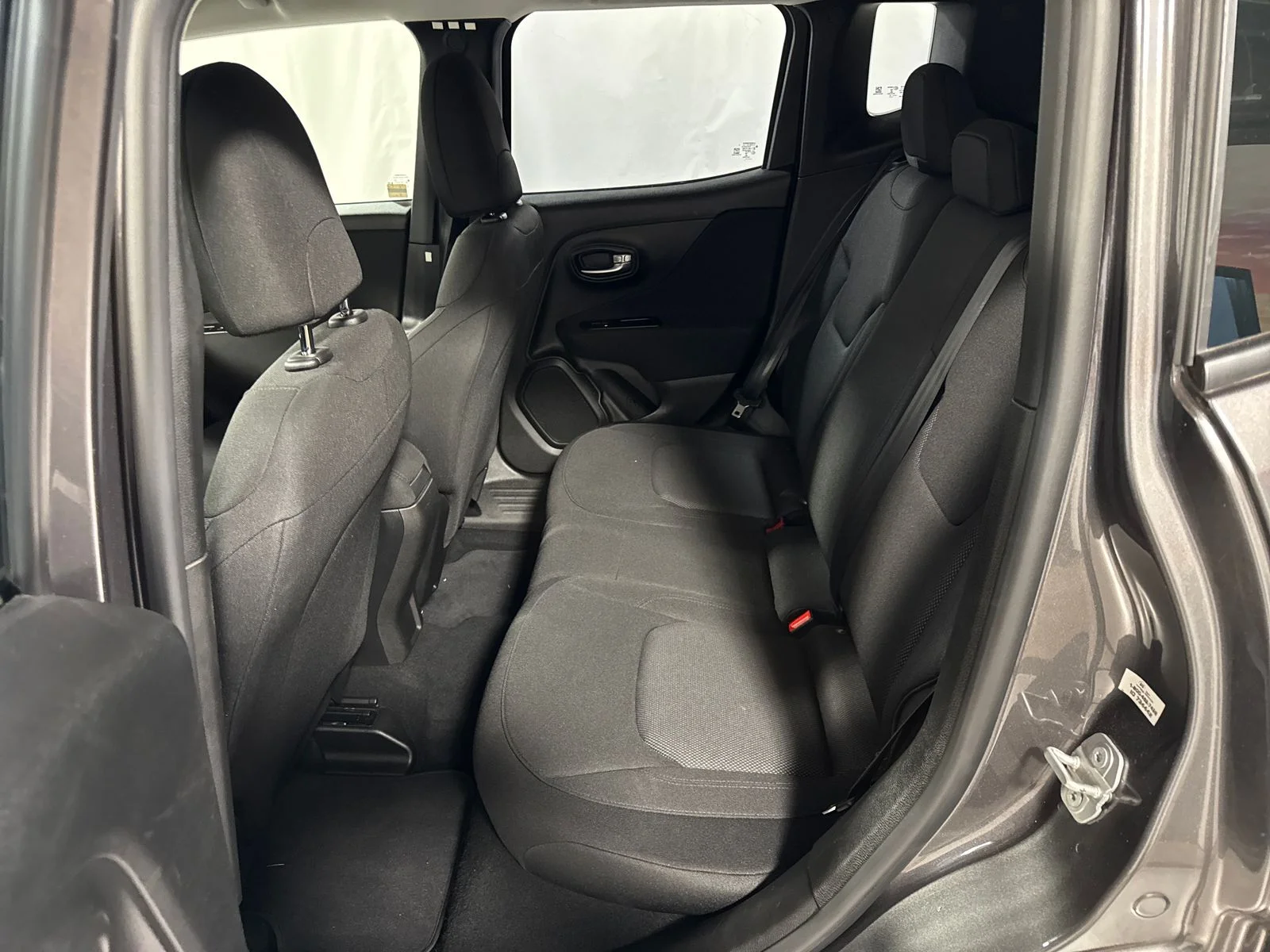 Used 2019 Crystal Metallic Jeep Sport image 5
