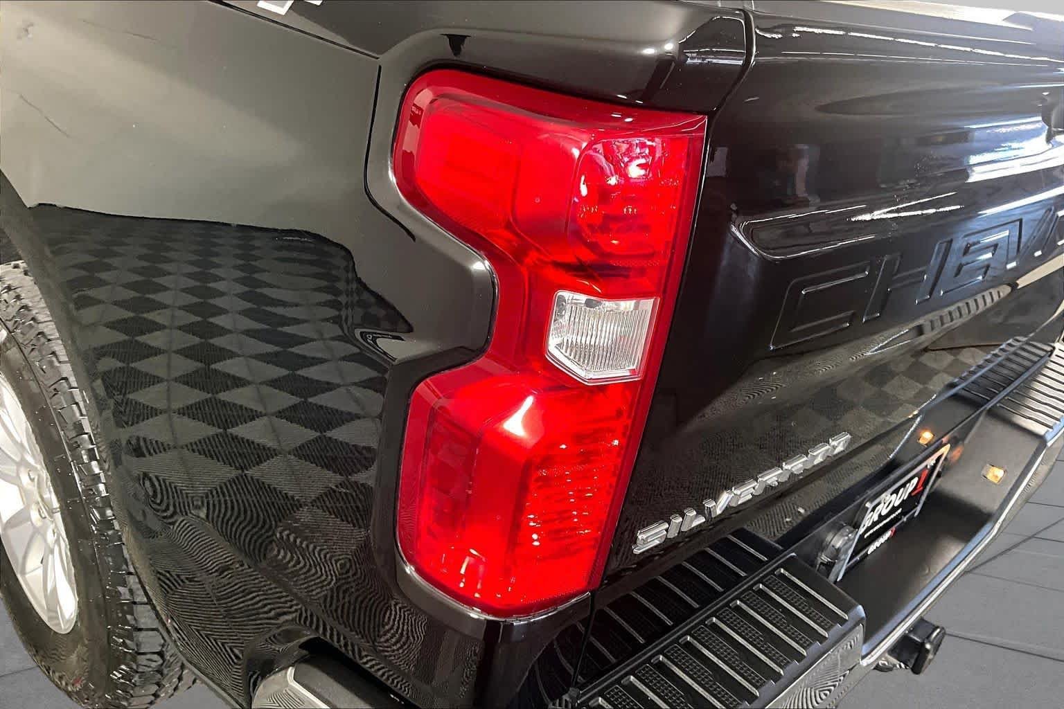 Used 2024 Black Chevrolet LT image 27