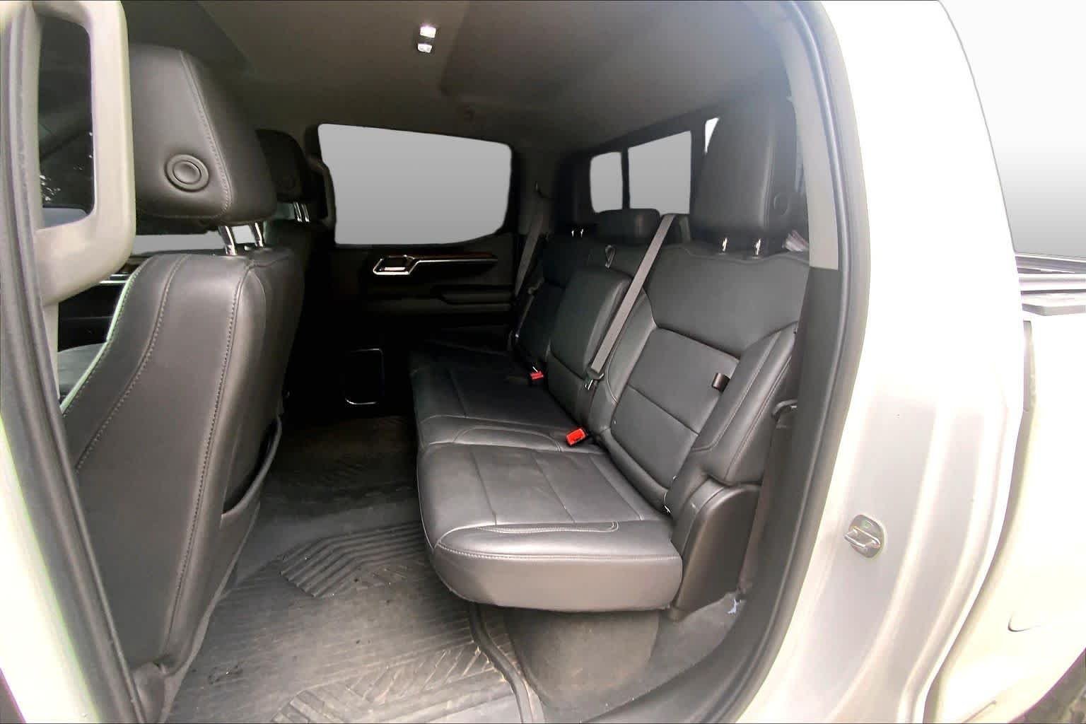 Used 2024 Summit White Chevrolet RST image 21