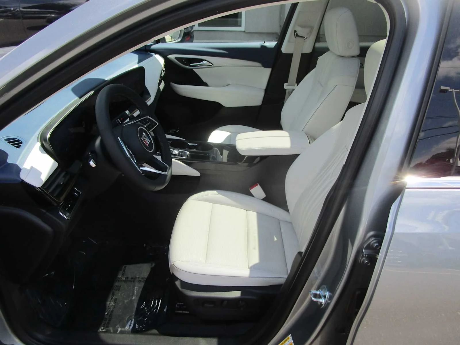 Certified Used 2025 Moonstone Gray Metallic Buick Avenir image 13