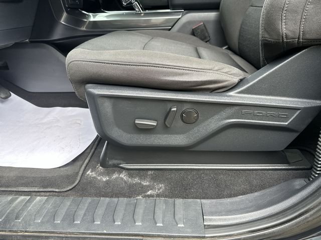 Used 2023 Agate Black Metallic Ford XLT image 16