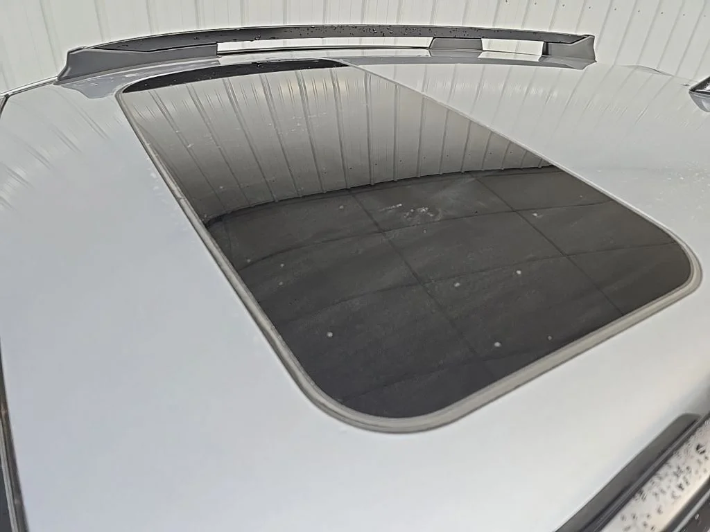Used 2025 Ice Silver Metallic Subaru Limited image 11