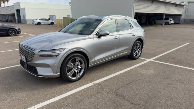 Certified Used 2025 Silver Genesis Advanced image 5