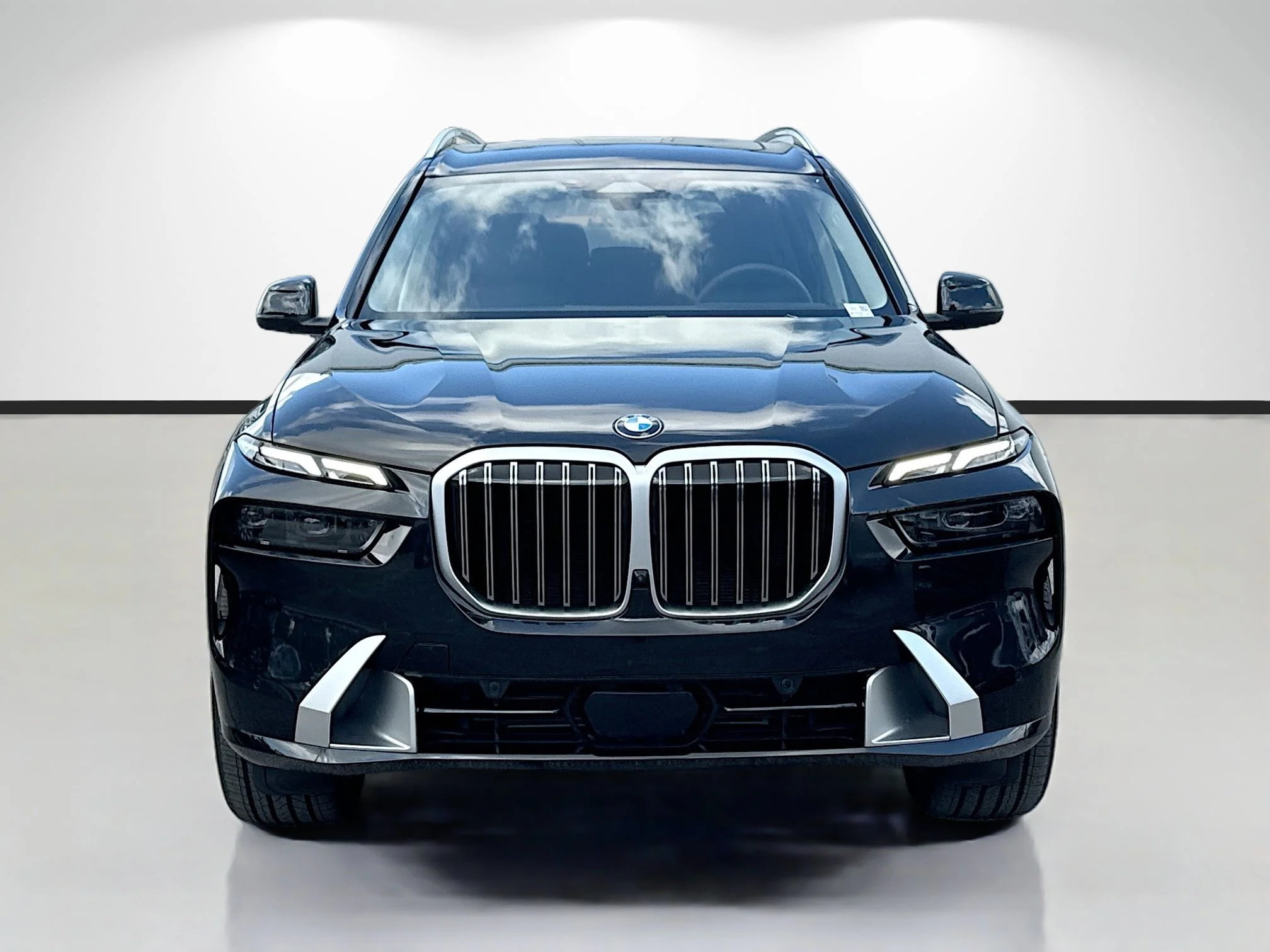 Used 2026 Black Sapphire Metallic BMW xDrive40i image 8