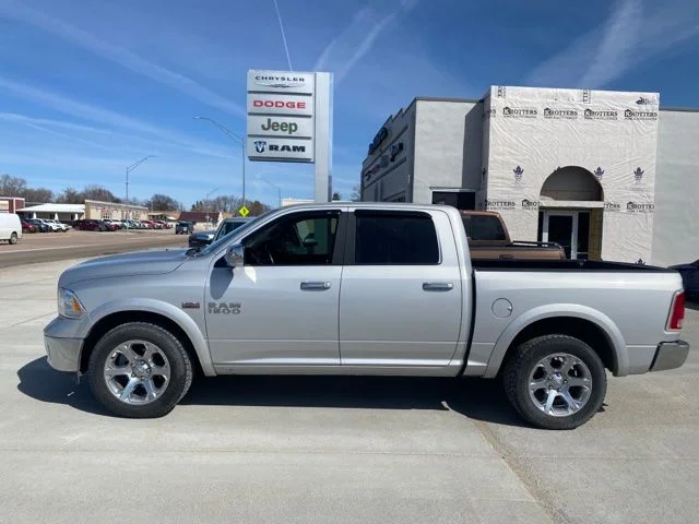 2017 RAM 1500 Laramie 4x4 Crew Cab 5'7's photo