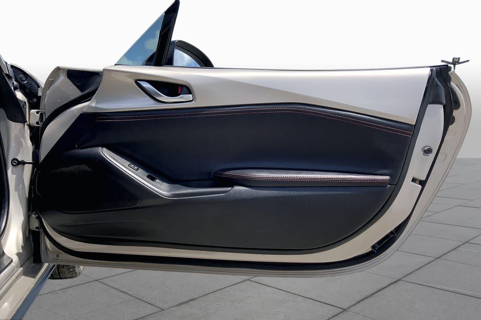 Used 2023 Platinum Quartz Metallic Mazda Grand Touring image 18