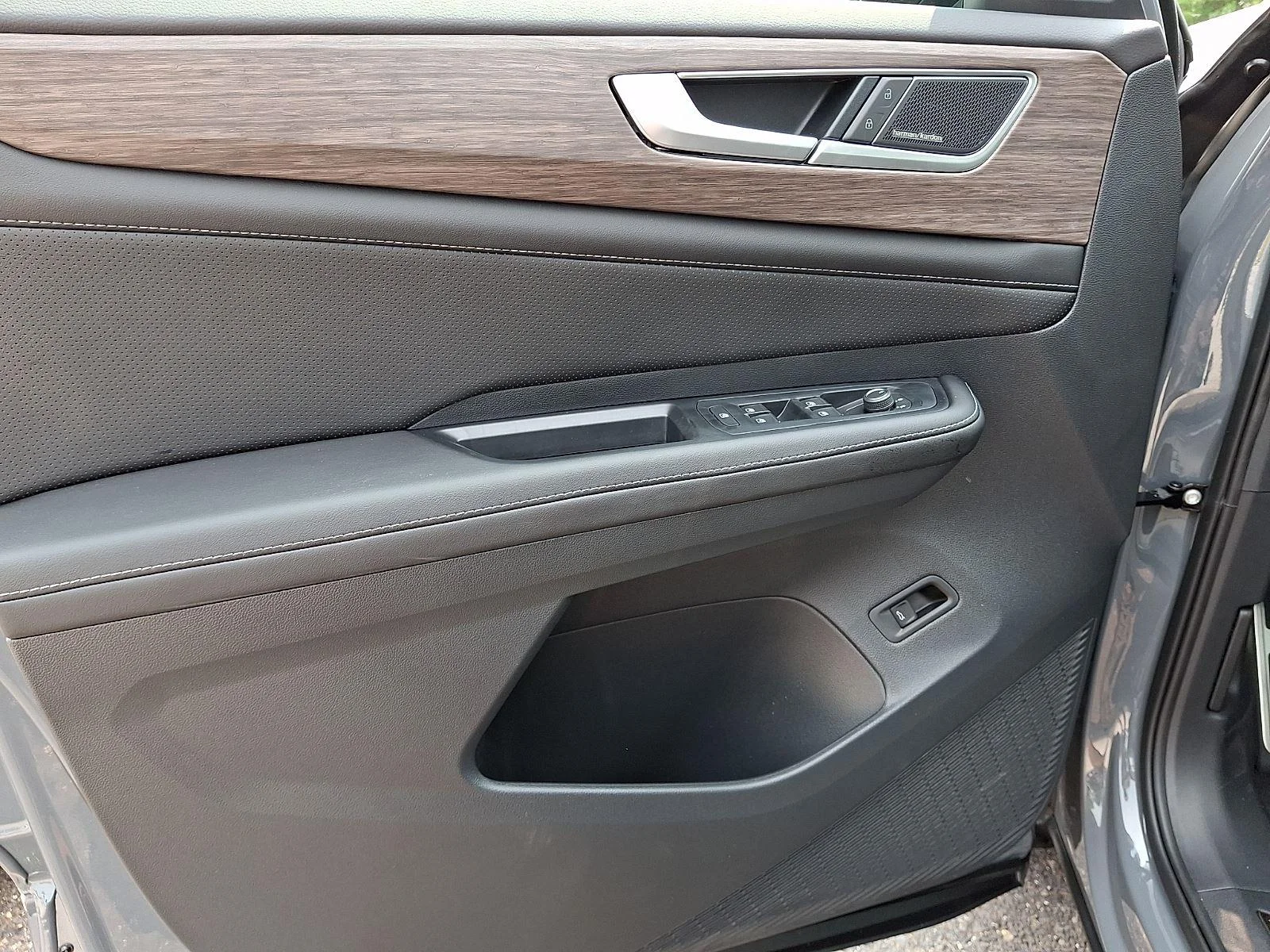 New 2026 Pure Gray Volkswagen 2.0T SEL Premium R-Line image 11