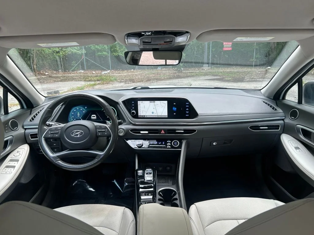 Used 2021 White Hyundai Limited image 29