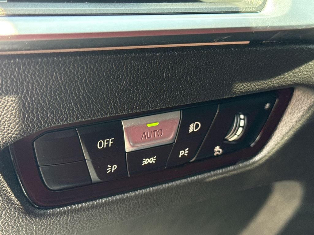 Used 2023 Skyscraper Grey Metallic BMW M340i image 22