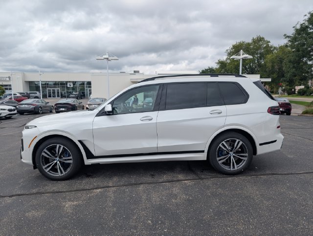 Certified Used 2026 Mineral White Metallic BMW xDrive40i image 1
