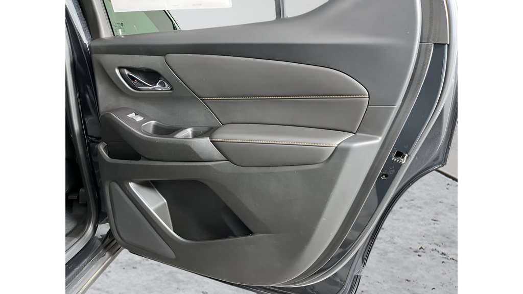 Used 2020 Graphite Metallic Chevrolet 3LT image 14